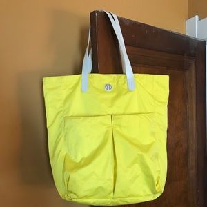 Lululemon large tote!
